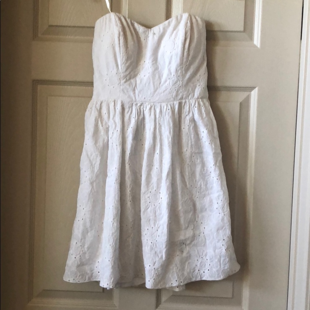 White strapless dress